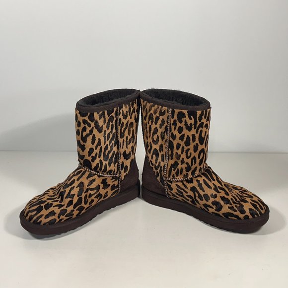Ugg ( 1002790) Exotic Leopard Classic Shearling Boots Women Size 7 - Picture 5 of 7